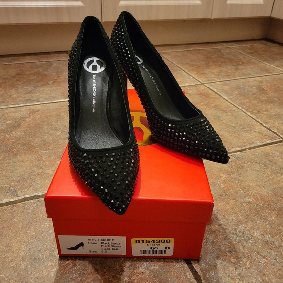 Wishbone Maisie Size 6.5 Black Stoned Heels - Picture 2 of 4
